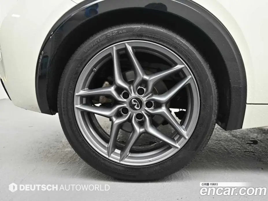 Infiniti Q30 2017 2.0 автомат (гидро), фото 5