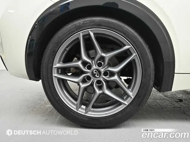 Infiniti Q30 2017 2.0 автомат (гидро), миниатюра 5