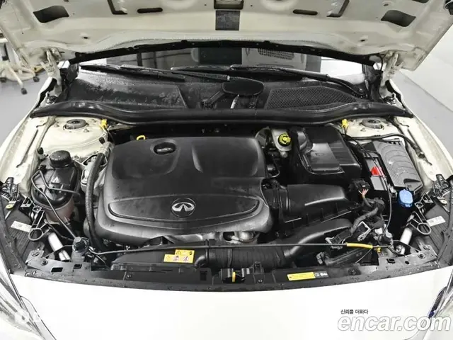 Infiniti Q30 2017 2.0 автомат (гидро), миниатюра 6