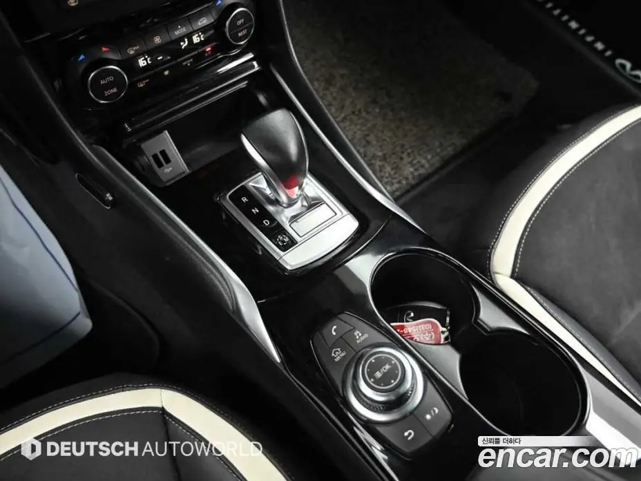Infiniti Q30 2017 2.0 автомат (гидро), фото 9