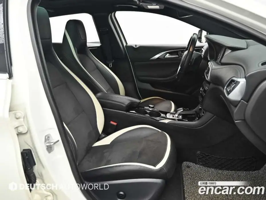 Infiniti Q30 2017 2.0 автомат (гидро), фото 10