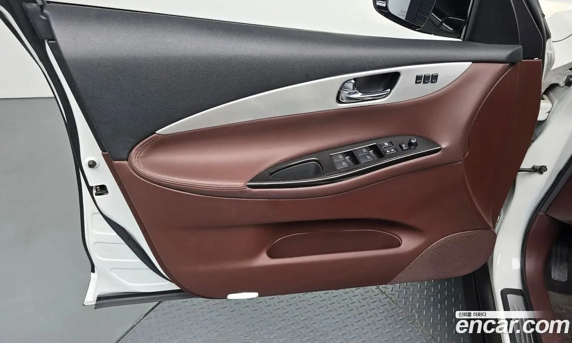 Infiniti QX50 2017 3.7 автомат (гидро), фото 13 Infiniti QX50 2017 3.7 автомат (гидро), фото 13