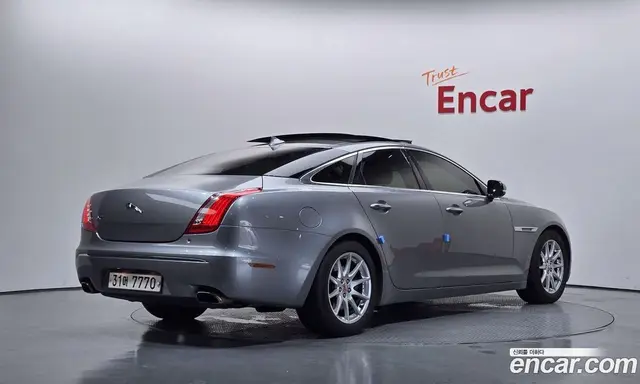 Jaguar XJ 2014 2.0 автомат (гидро), миниатюра 2 Jaguar XJ 2014 2.0 автомат (гидро), миниатюра 2