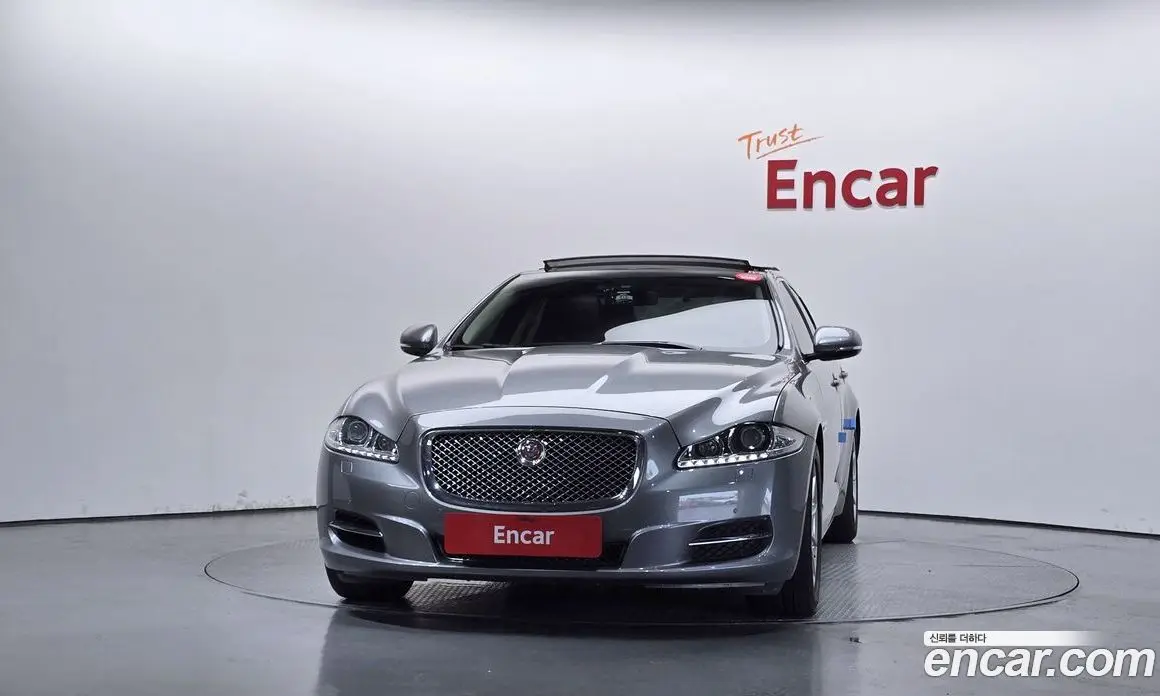 Jaguar XJ 2014 2.0 автомат (гидро), фото 3 Jaguar XJ 2014 2.0 автомат (гидро), фото 3