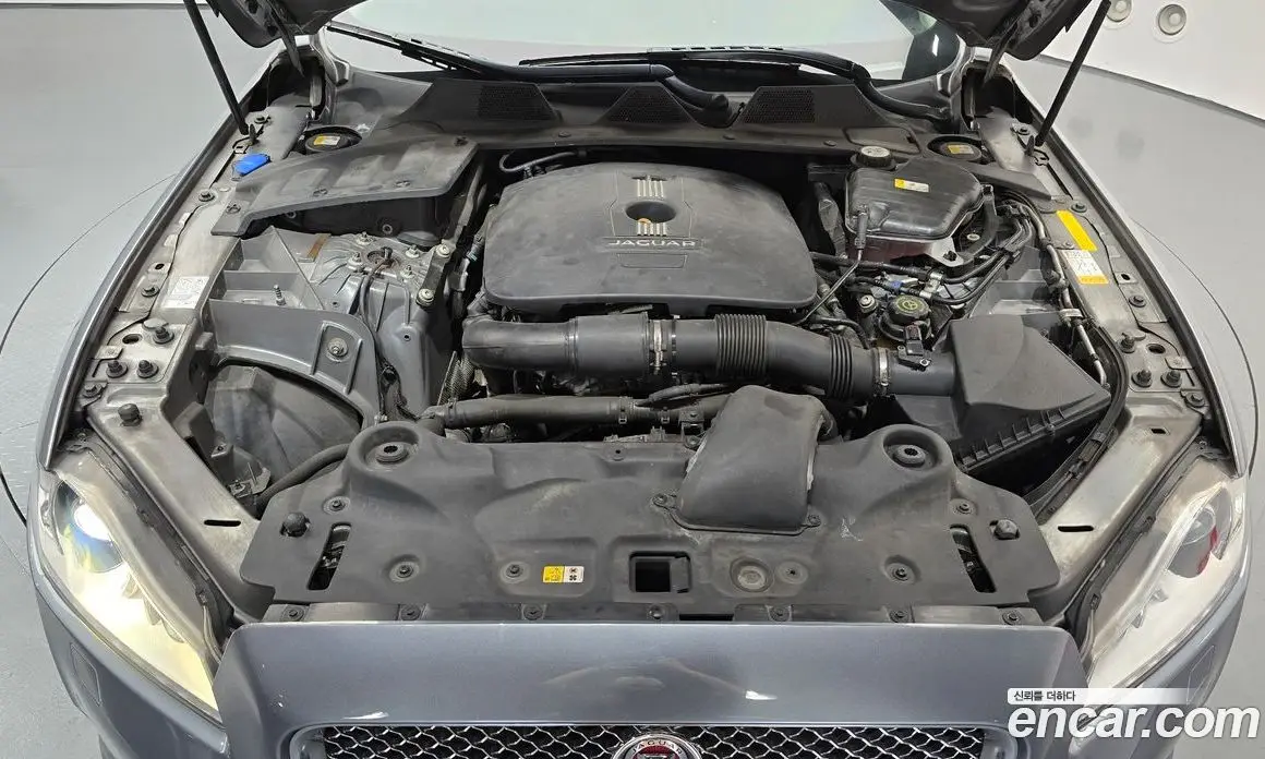 Jaguar XJ 2014 2.0 автомат (гидро), фото 6 Jaguar XJ 2014 2.0 автомат (гидро), фото 6