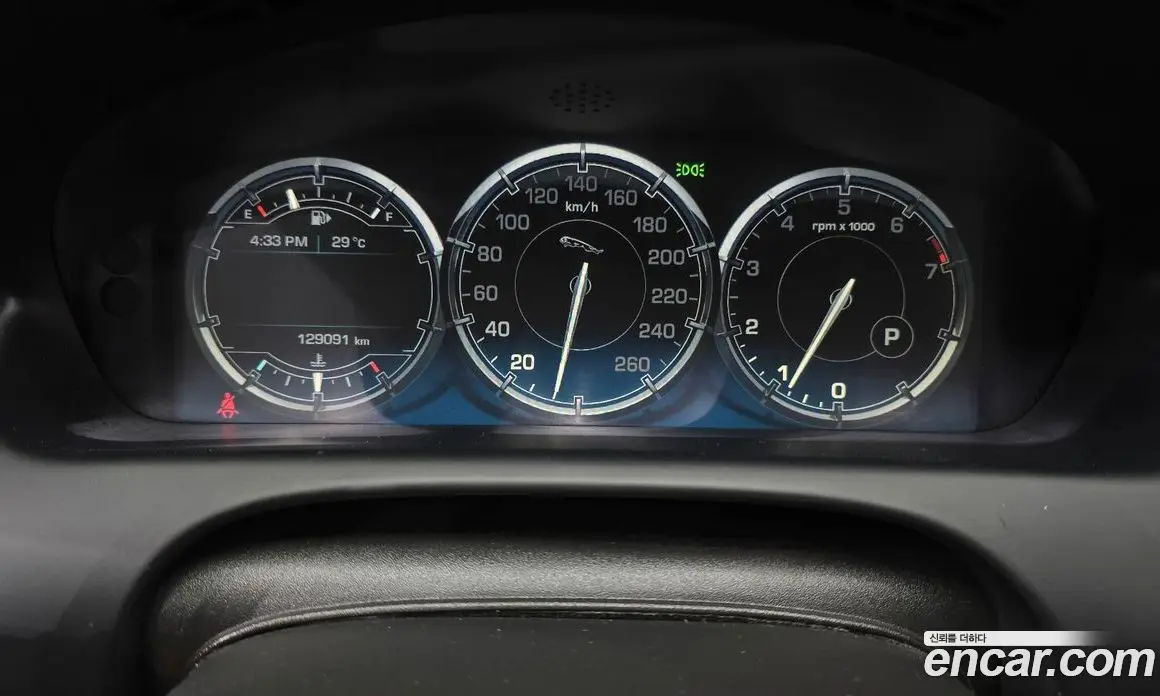 Jaguar XJ 2014 2.0 автомат (гидро), фото 8 Jaguar XJ 2014 2.0 автомат (гидро), фото 8