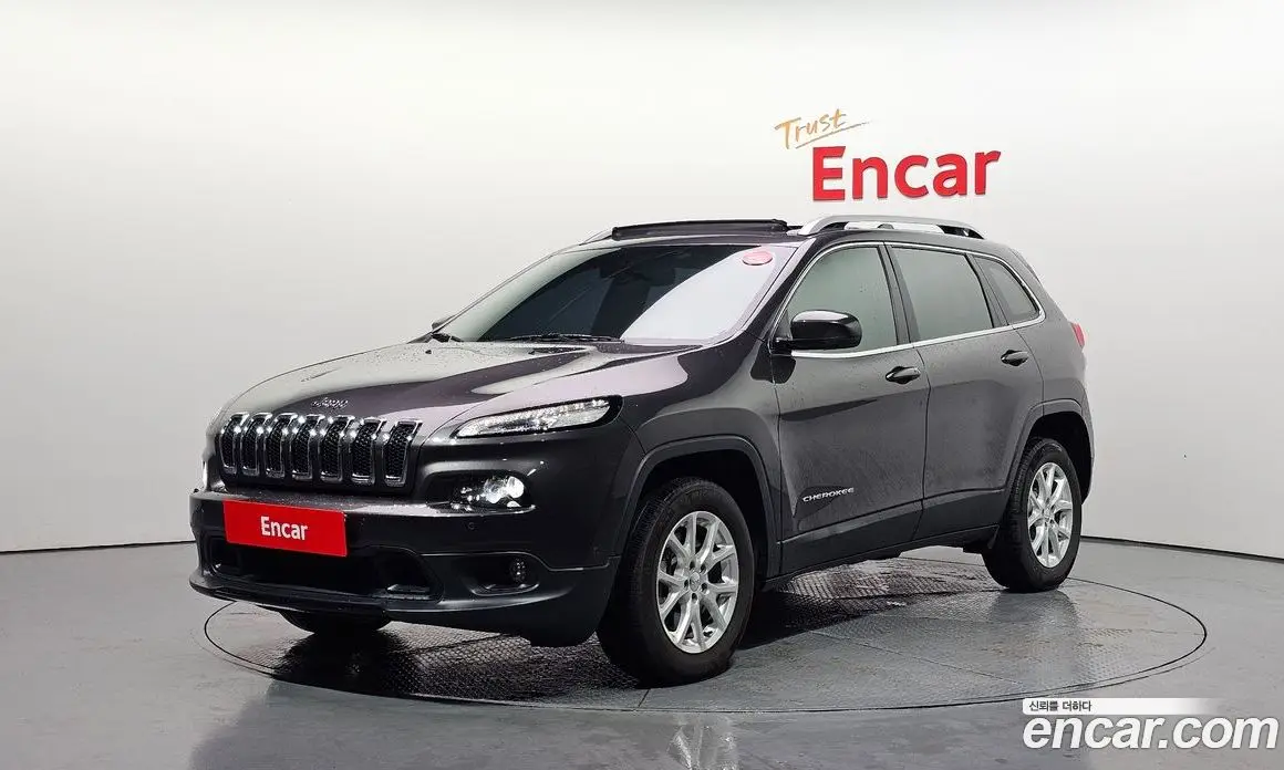 Jeep Cherokee 2016 2.4 автомат (гидро), фото 1 Jeep Cherokee 2016 2.4 автомат (гидро), фото 1