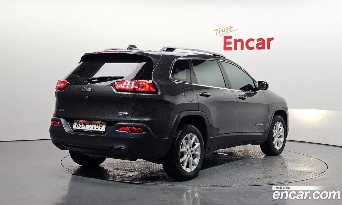 Jeep Cherokee 2016 2.4 автомат (гидро), фото 2 Jeep Cherokee 2016 2.4 автомат (гидро), фото 2