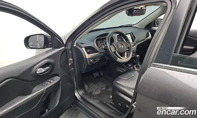 Jeep Cherokee 2016 2.4 автомат (гидро), миниатюра 10 Jeep Cherokee 2016 2.4 автомат (гидро), миниатюра 10