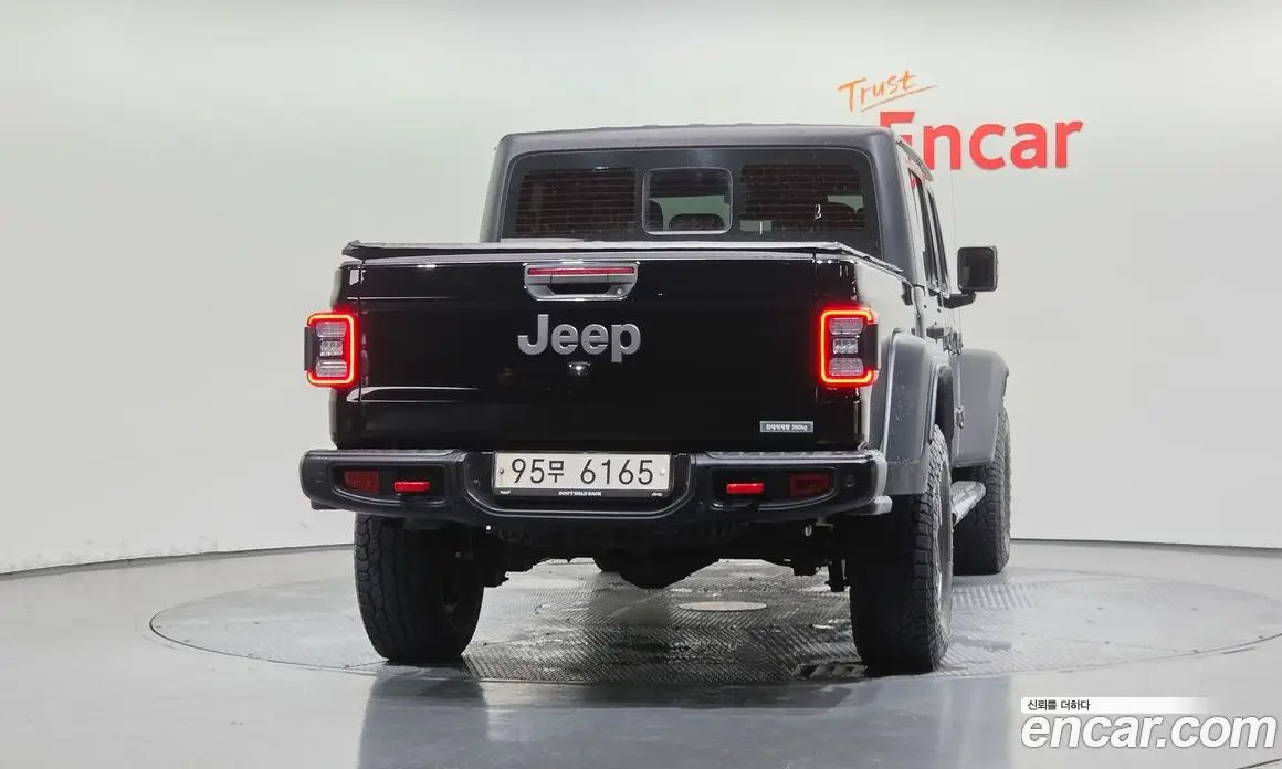 Jeep Gladiator 2021 3.6 автомат (гидро), фото 4 Jeep Gladiator 2021 3.6 автомат (гидро), фото 4