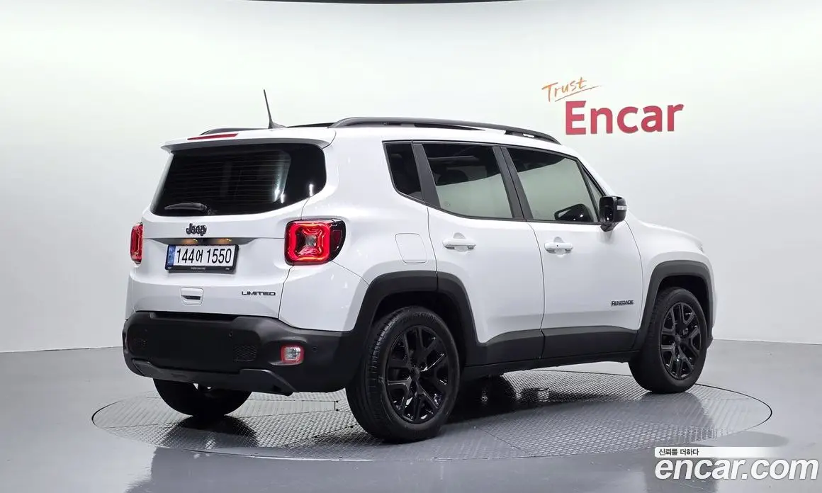 Jeep Renegade 2023 1.3 автомат (гидро), фото 2 Jeep Renegade 2023 1.3 автомат (гидро), фото 2