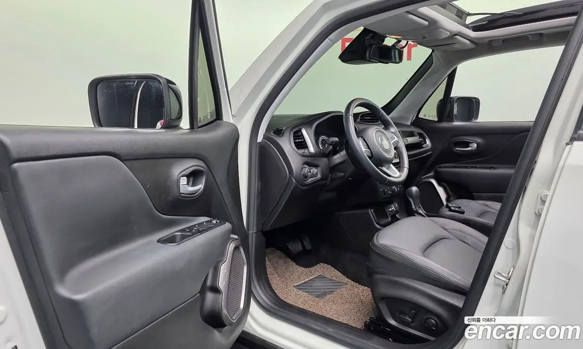 Jeep Renegade 2023 1.3 автомат (гидро), фото 13 Jeep Renegade 2023 1.3 автомат (гидро), фото 13