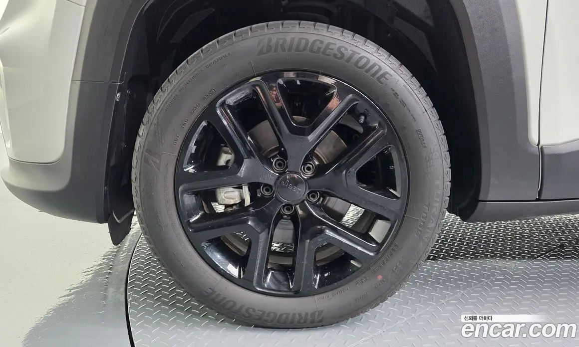 Jeep Renegade 2023 1.3 автомат (гидро), фото 5 Jeep Renegade 2023 1.3 автомат (гидро), фото 5