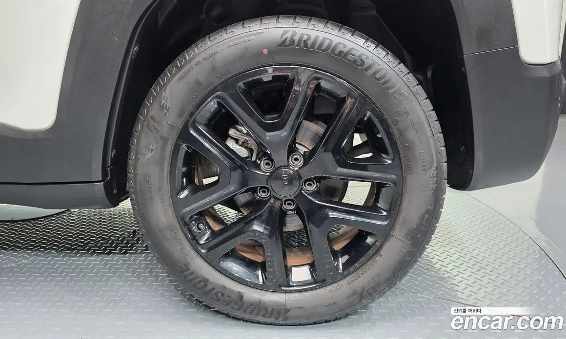 Jeep Renegade 2023 1.3 автомат (гидро), фото 7 Jeep Renegade 2023 1.3 автомат (гидро), фото 7
