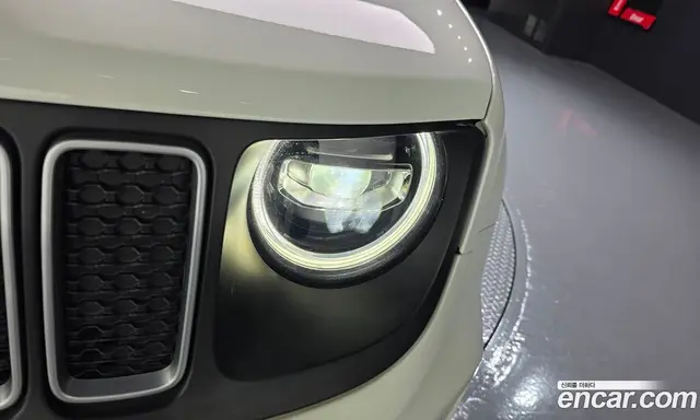Jeep Renegade 2023 1.3 автомат (гидро), миниатюра 8 Jeep Renegade 2023 1.3 автомат (гидро), миниатюра 8