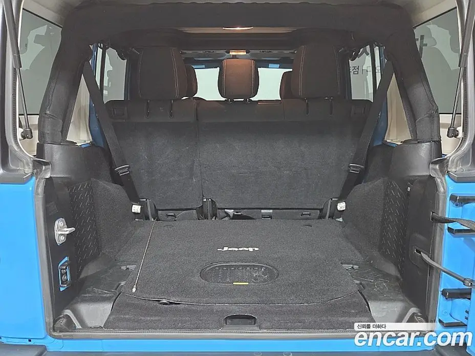Jeep Wrangler 2017 3.6 автомат (гидро), фото 16 Jeep Wrangler 2017 3.6 автомат (гидро), фото 16