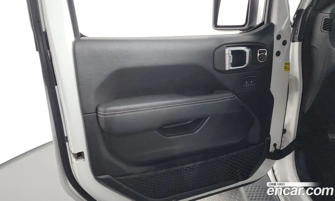 Jeep Wrangler 2021 2.0 автомат (гидро), фото 14 Jeep Wrangler 2021 2.0 автомат (гидро), фото 14