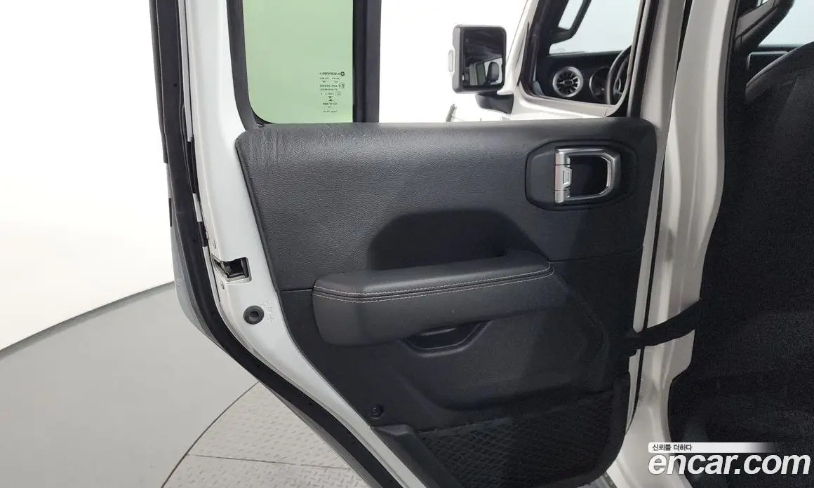 Jeep Wrangler 2021 2.0 автомат (гидро), фото 15 Jeep Wrangler 2021 2.0 автомат (гидро), фото 15