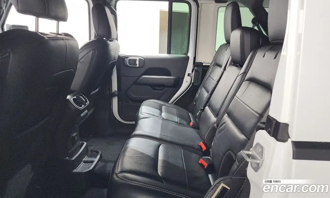 Jeep Wrangler 2021 2.0 автомат (гидро), фото 24 Jeep Wrangler 2021 2.0 автомат (гидро), фото 24