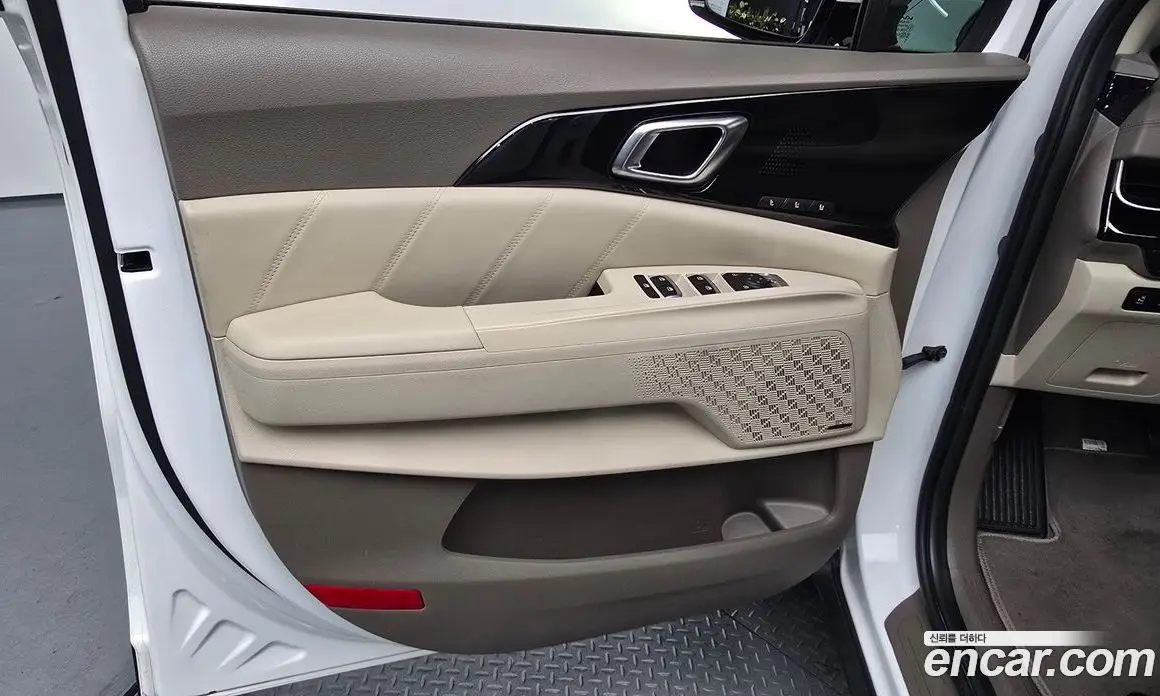 Kia Carnival 2023 2.2 автомат (гидро), фото 13 Kia Carnival 2023 2.2 автомат (гидро), фото 13