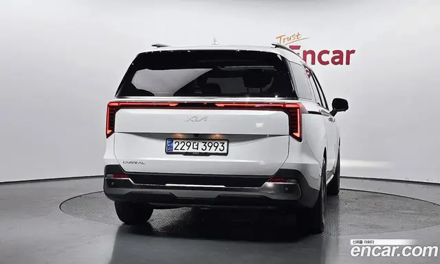 Kia Carnival 2023 2.2 автомат (гидро), миниатюра 3 Kia Carnival 2023 2.2 автомат (гидро), миниатюра 3