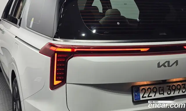 Kia Carnival 2023 2.2 автомат (гидро), миниатюра 8 Kia Carnival 2023 2.2 автомат (гидро), миниатюра 8