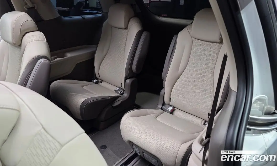 Kia Carnival 2025 1.6 автомат (гидро), фото 17 Kia Carnival 2025 1.6 автомат (гидро), фото 17