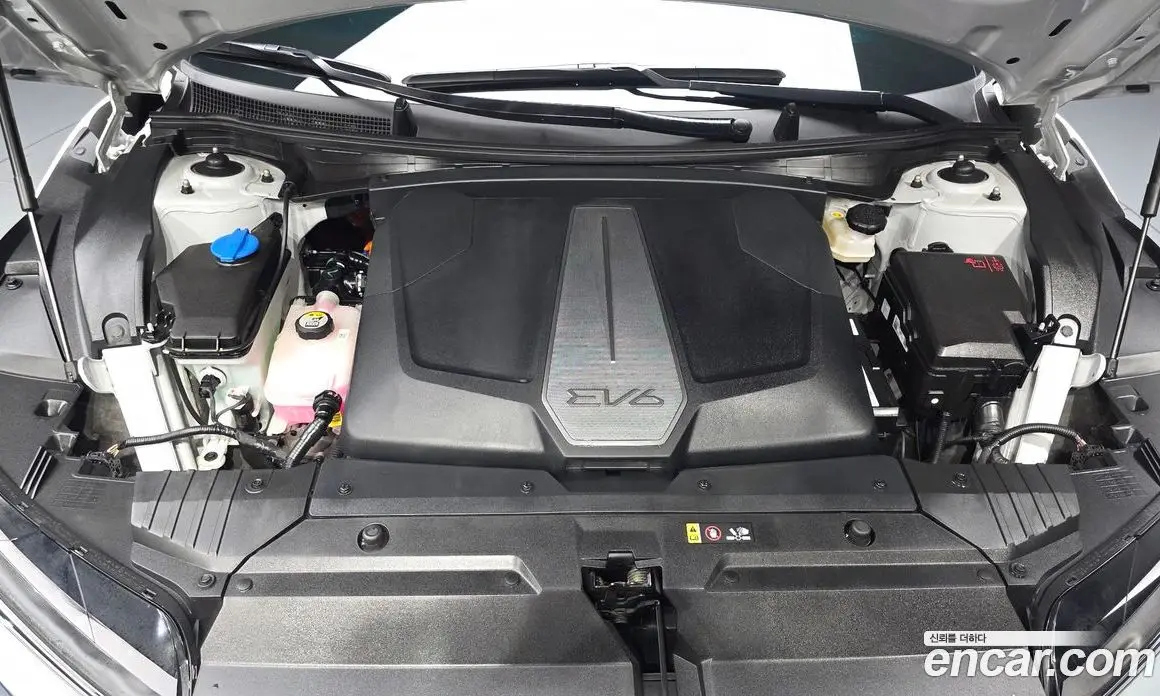 Kia EV6 2025 0.1 автомат (гидро), фото 6 Kia EV6 2025 0.1 автомат (гидро), фото 6