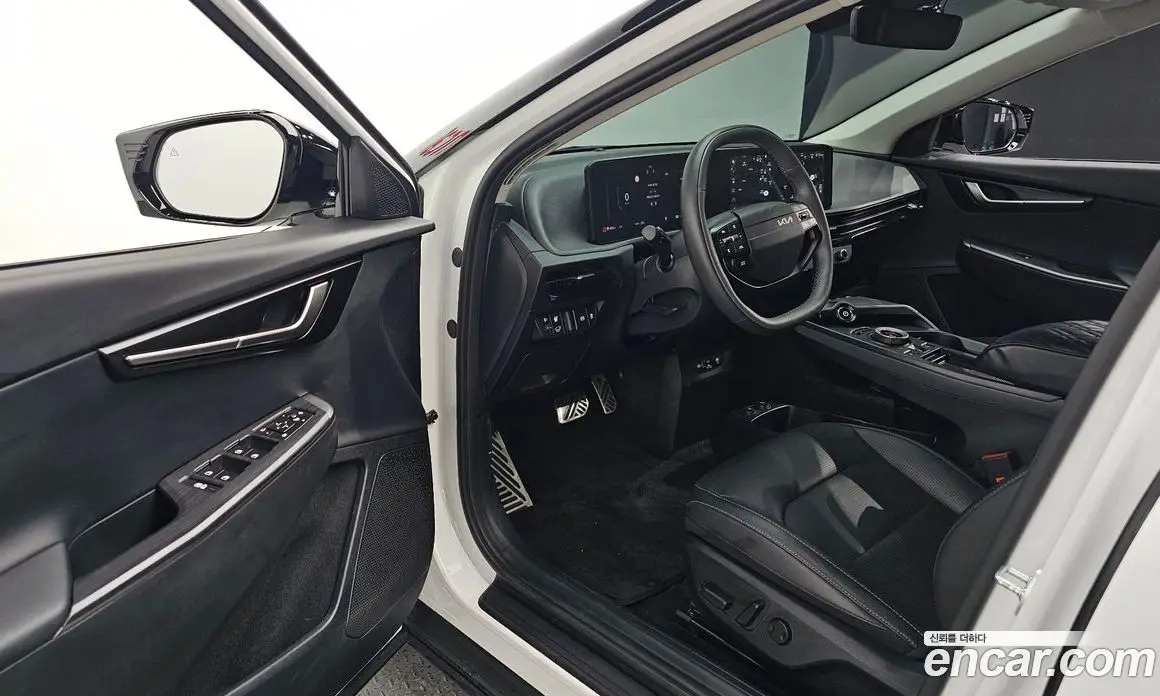Kia EV6 2025 0.1 автомат (гидро), фото 11 Kia EV6 2025 0.1 автомат (гидро), фото 11