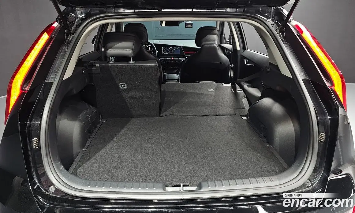 Kia Niro 2023 0.2 автомат (гидро), фото 25 Kia Niro 2023 0.2 автомат (гидро), фото 25