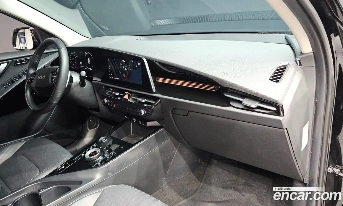 Kia Niro 2023 0.2 автомат (гидро), фото 26 Kia Niro 2023 0.2 автомат (гидро), фото 26