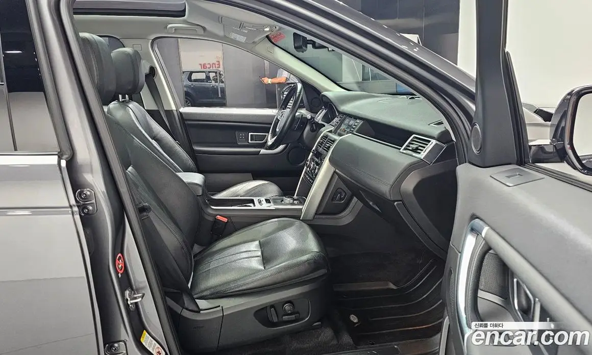Land Rover Discovery Sport 2016 2.0 автомат (гидро), фото 15 Land Rover Discovery Sport 2016 2.0 автомат (гидро), фото 15