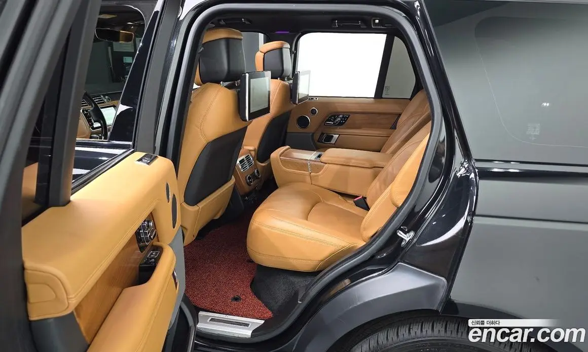 Land Rover Range Rover 2018 4.4 автомат (гидро), фото 17 Land Rover Range Rover 2018 4.4 автомат (гидро), фото 17