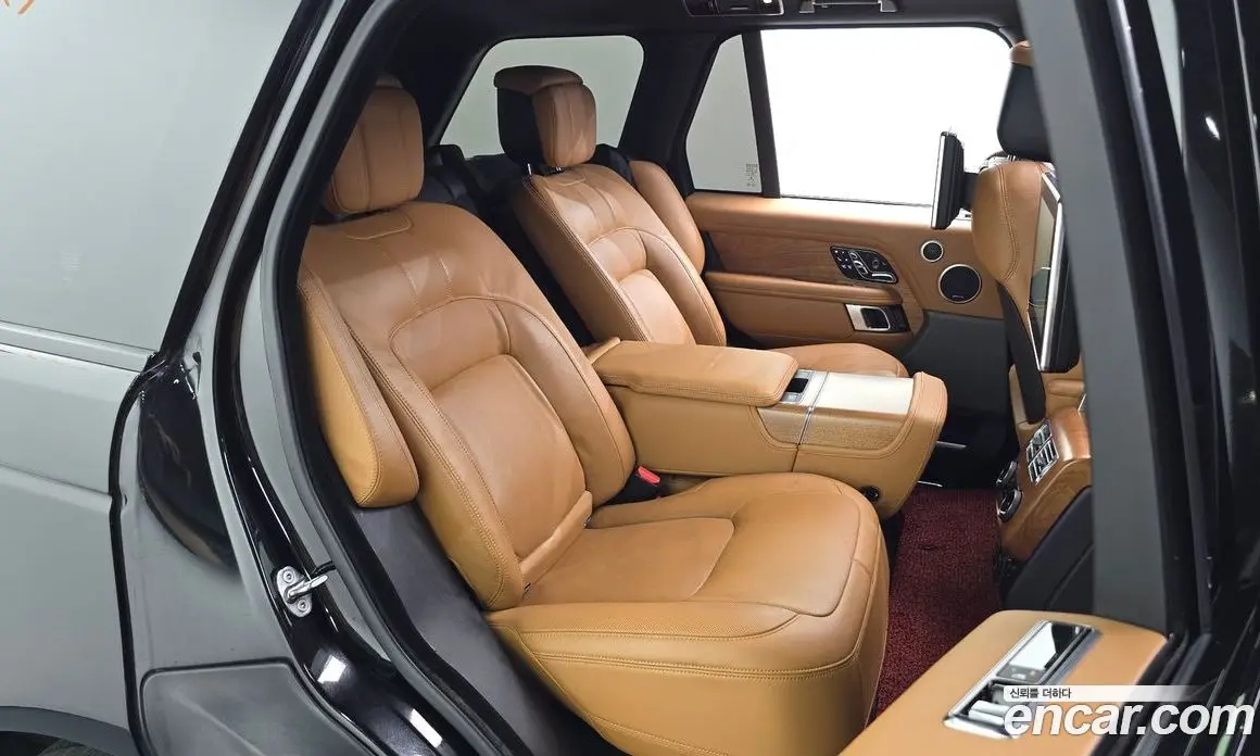 Land Rover Range Rover 2018 4.4 автомат (гидро), фото 18 Land Rover Range Rover 2018 4.4 автомат (гидро), фото 18