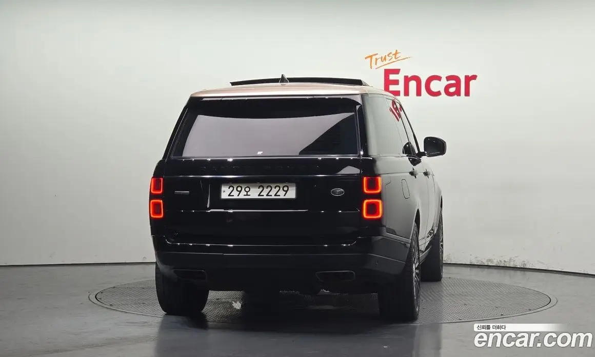Land Rover Range Rover 2018 4.4 автомат (гидро), фото 4 Land Rover Range Rover 2018 4.4 автомат (гидро), фото 4
