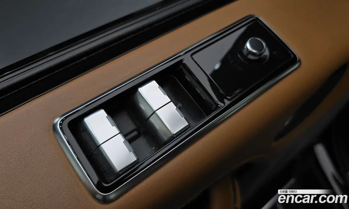 Land Rover Range Rover 2018 4.4 автомат (гидро), фото 36 Land Rover Range Rover 2018 4.4 автомат (гидро), фото 36