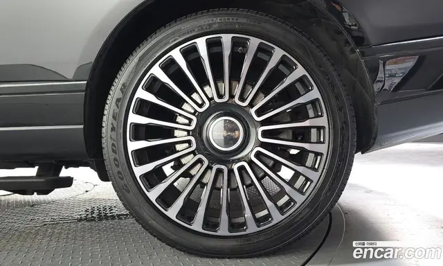 Land Rover Range Rover 2018 4.4 автомат (гидро), миниатюра 7 Land Rover Range Rover 2018 4.4 автомат (гидро), миниатюра 7