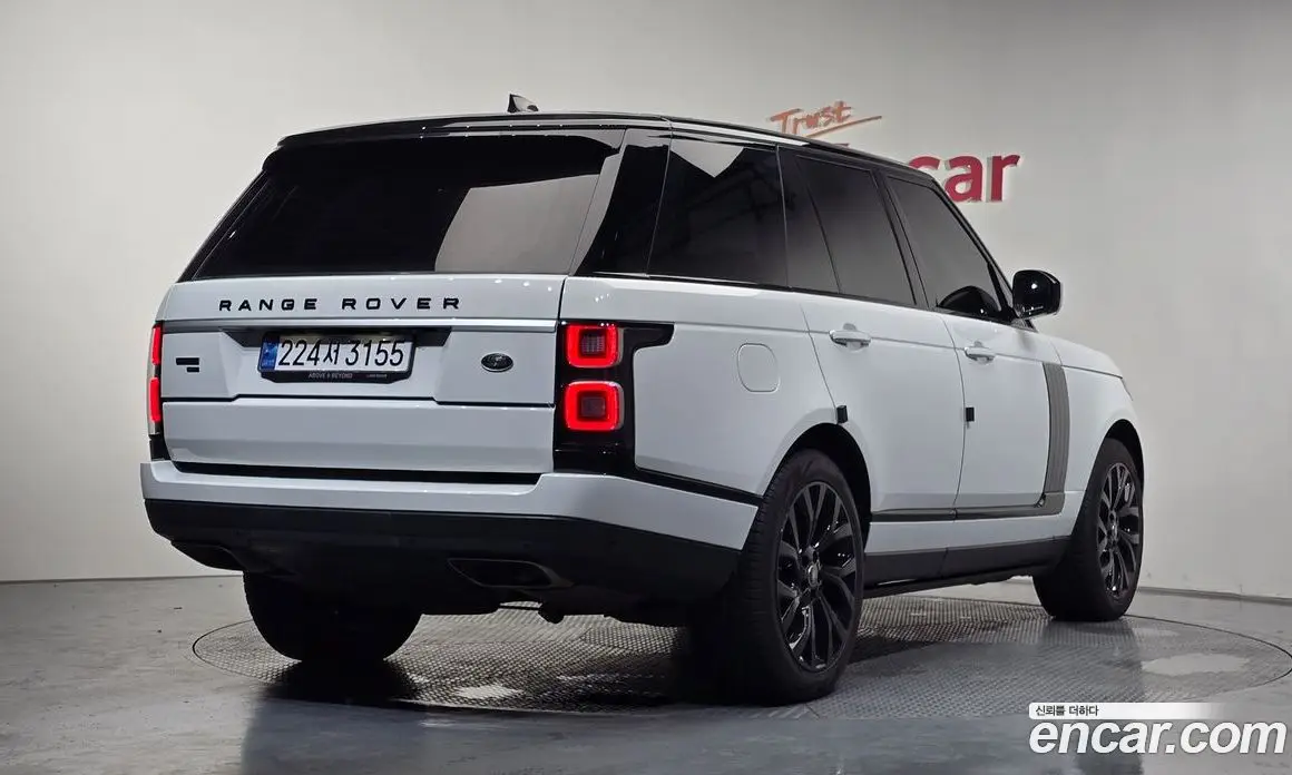 Land Rover Range Rover 2022 5.0 автомат (гидро), фото 2 Land Rover Range Rover 2022 5.0 автомат (гидро), фото 2