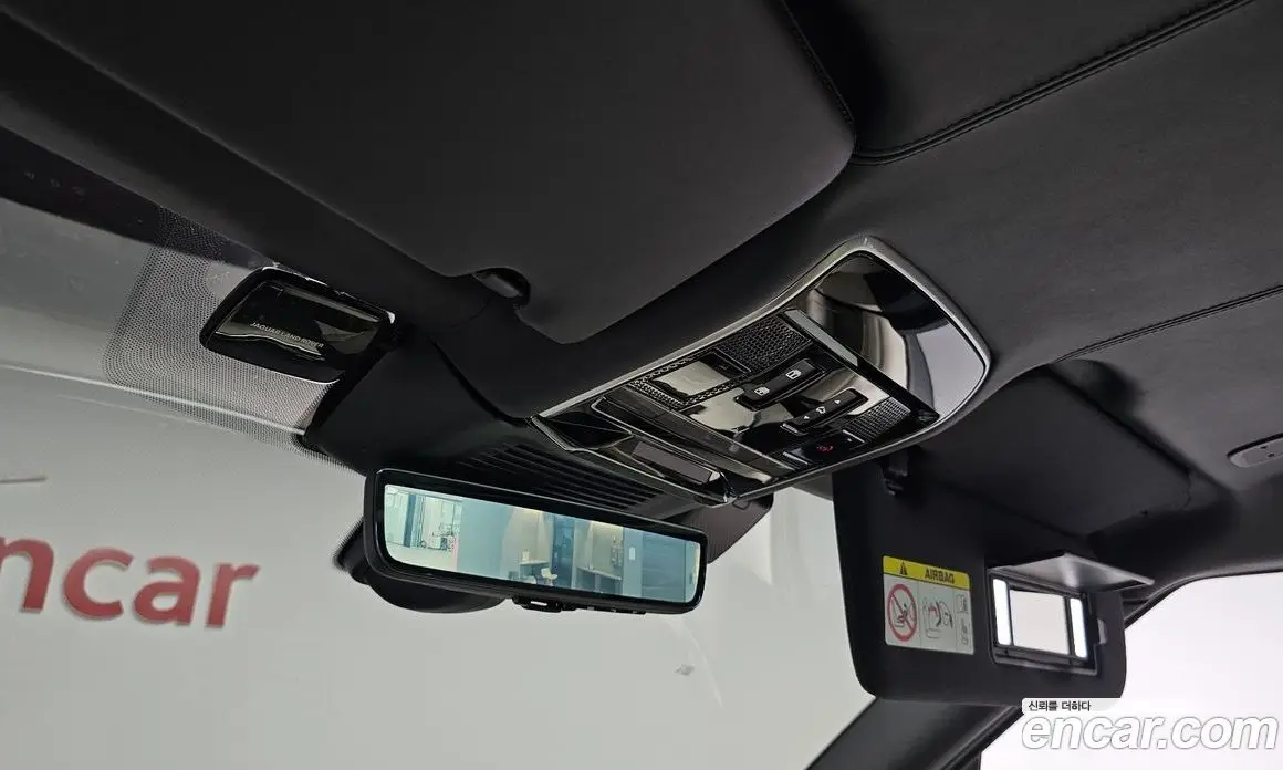 Land Rover Range Rover 2022 4.4 автомат (гидро), фото 28 Land Rover Range Rover 2022 4.4 автомат (гидро), фото 28