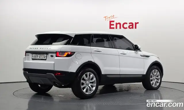 Land Rover Range Rover Evoque 2017 2.0 автомат (гидро), миниатюра 2