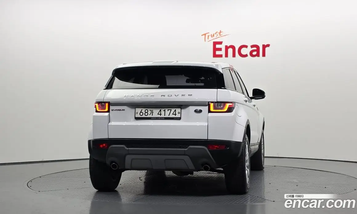 Land Rover Range Rover Evoque 2017 2.0 автомат (гидро), фото 4