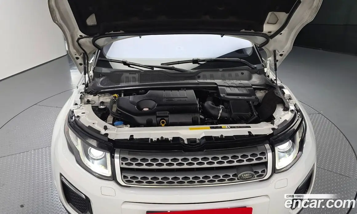 Land Rover Range Rover Evoque 2017 2.0 автомат (гидро), фото 6