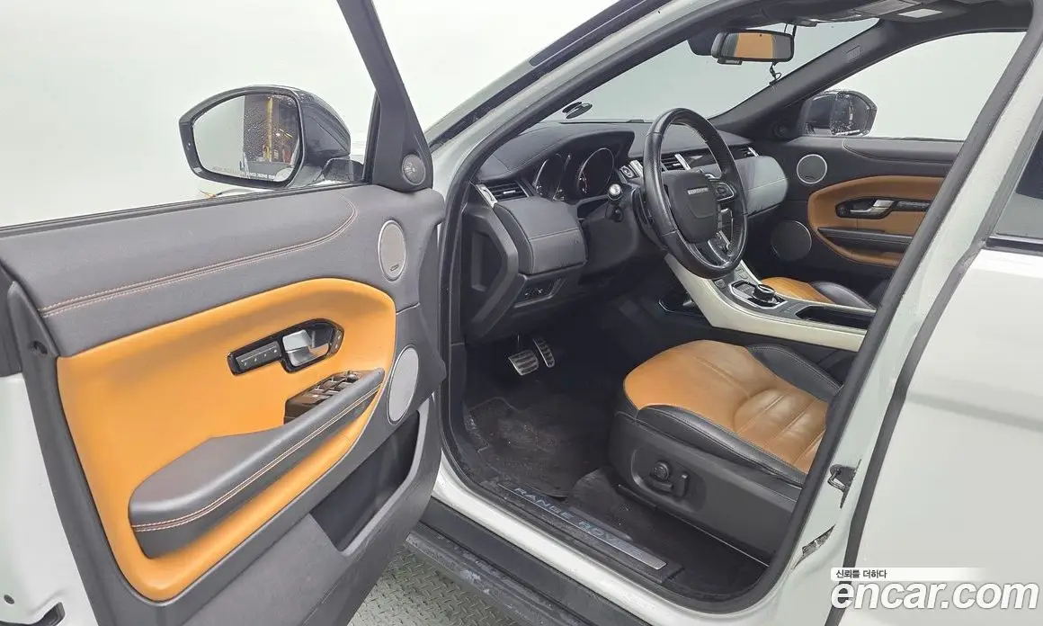 Land Rover Range Rover Evoque 2017 2.0 автомат (гидро), фото 10 Land Rover Range Rover Evoque 2017 2.0 автомат (гидро), фото 10