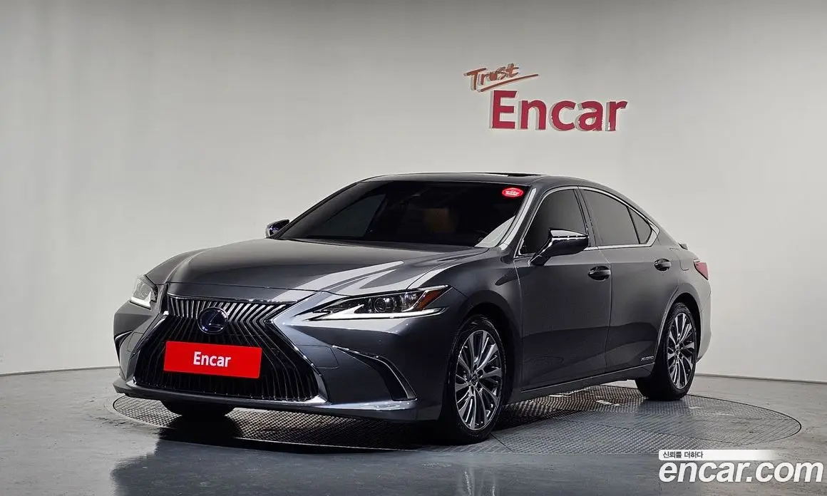 Lexus ES 2020 2.5 автомат (гидро), фото 1 Lexus ES 2020 2.5 автомат (гидро), фото 1