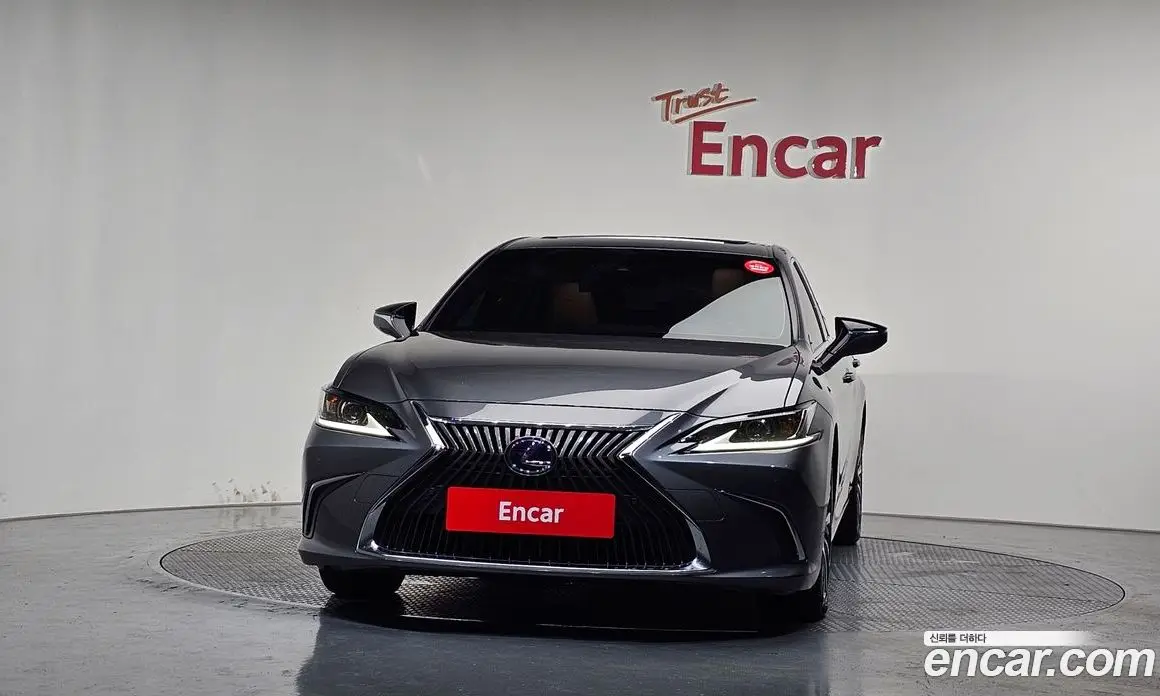Lexus ES 2020 2.5 автомат (гидро), фото 3 Lexus ES 2020 2.5 автомат (гидро), фото 3