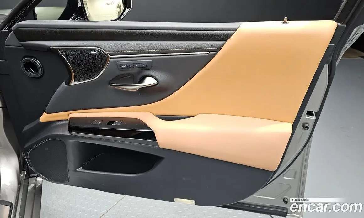 Lexus ES 2024 2.5 автомат (гидро), фото 13 Lexus ES 2024 2.5 автомат (гидро), фото 13