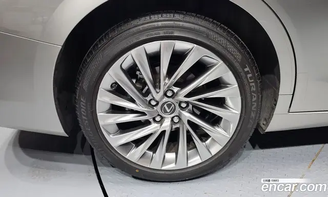 Lexus ES 2024 2.5 автомат (гидро), миниатюра 4 Lexus ES 2024 2.5 автомат (гидро), миниатюра 4