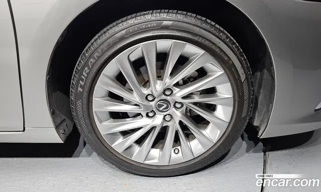 Lexus ES 2024 2.5 автомат (гидро), миниатюра 6 Lexus ES 2024 2.5 автомат (гидро), миниатюра 6