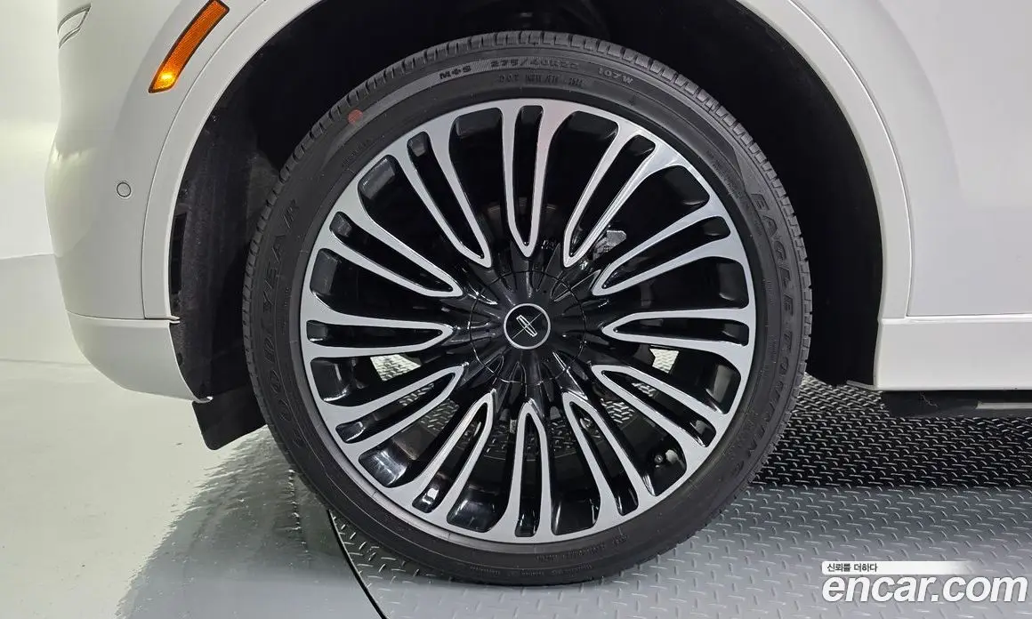 Lincoln Aviator 2023 3.0 автомат (гидро), фото 5 Lincoln Aviator 2023 3.0 автомат (гидро), фото 5