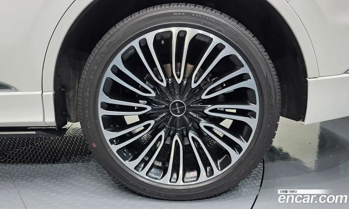 Lincoln Aviator 2023 3.0 автомат (гидро), фото 7 Lincoln Aviator 2023 3.0 автомат (гидро), фото 7